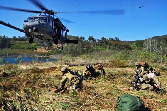 US Air Force suorittaa sotilaallisia harjoituksia Etelä-Koreassa.  Credit: DoD